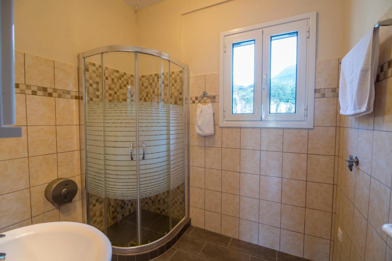 Ntamari Apartments Vathy  Buitenkant foto