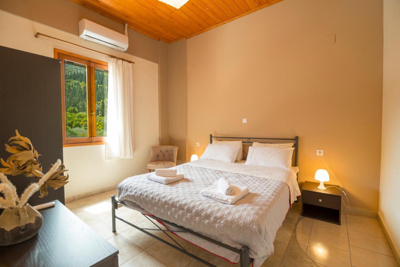 Ntamari Apartments Vathy  Buitenkant foto